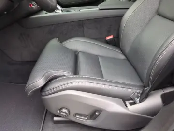 VOLVO XC60 T6 Ultra Black Edition  Luft Nappa Akustik