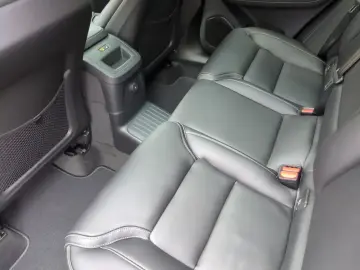 VOLVO XC60 T6 Ultra Black Edition  Luft Nappa Akustik