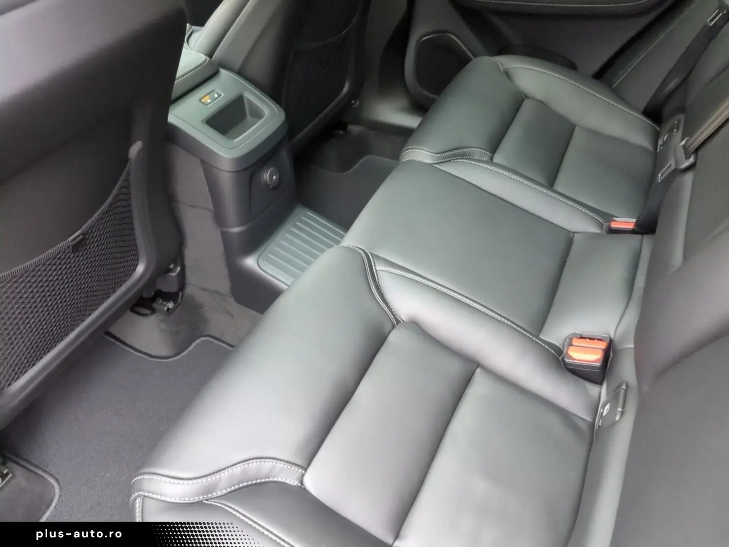 VOLVO XC60 T6 Ultra Black Edition  Luft Nappa Akustik