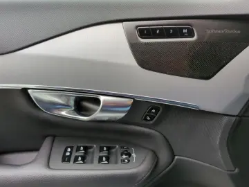 VOLVO XC90 T8 Recharge Inscription Expr.  Luft Pano SH