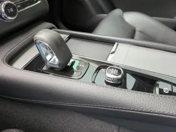 VOLVO XC90 T8 Recharge Inscription Expr.  Luft Pano SH