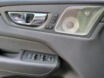 VOLVO XC60 T8 Polestar Engineered  Vollausstattung