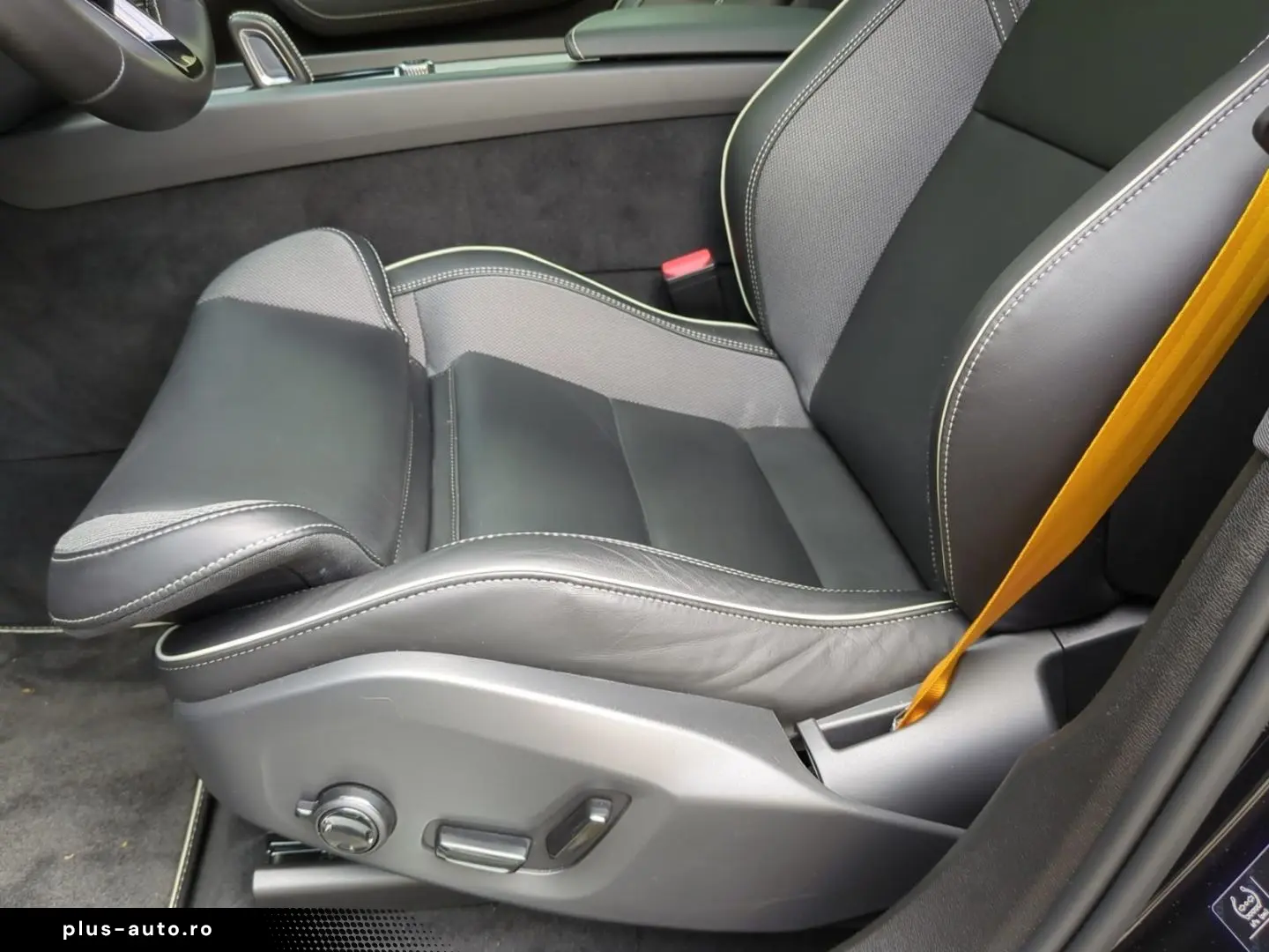 VOLVO XC60 T8 Polestar Engineered  Vollausstattung