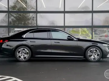 MERCEDES-BENZ E 220d Limousine Avantgarde