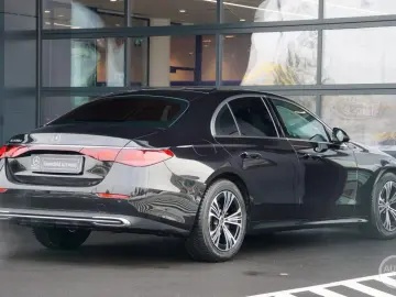 MERCEDES-BENZ E 220d Limousine Avantgarde