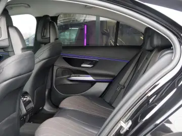 MERCEDES-BENZ E 220d Limousine Avantgarde