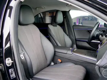 MERCEDES-BENZ E 220d Limousine Avantgarde