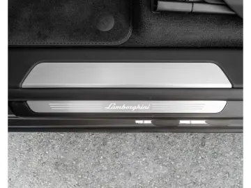 LAMBORGHINI Urus 4.0 V8 Auto. PANO 23 360  B&O HUD CARBON VO