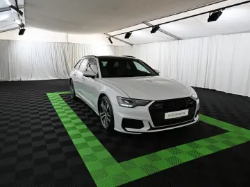 AUDI A6 Avant 50 TFSIe qr. S-Line  H-UP PANO AHK 19