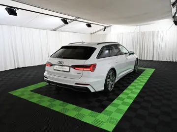 AUDI A6 Avant 50 TFSIe qr. S-Line  H-UP PANO AHK 19