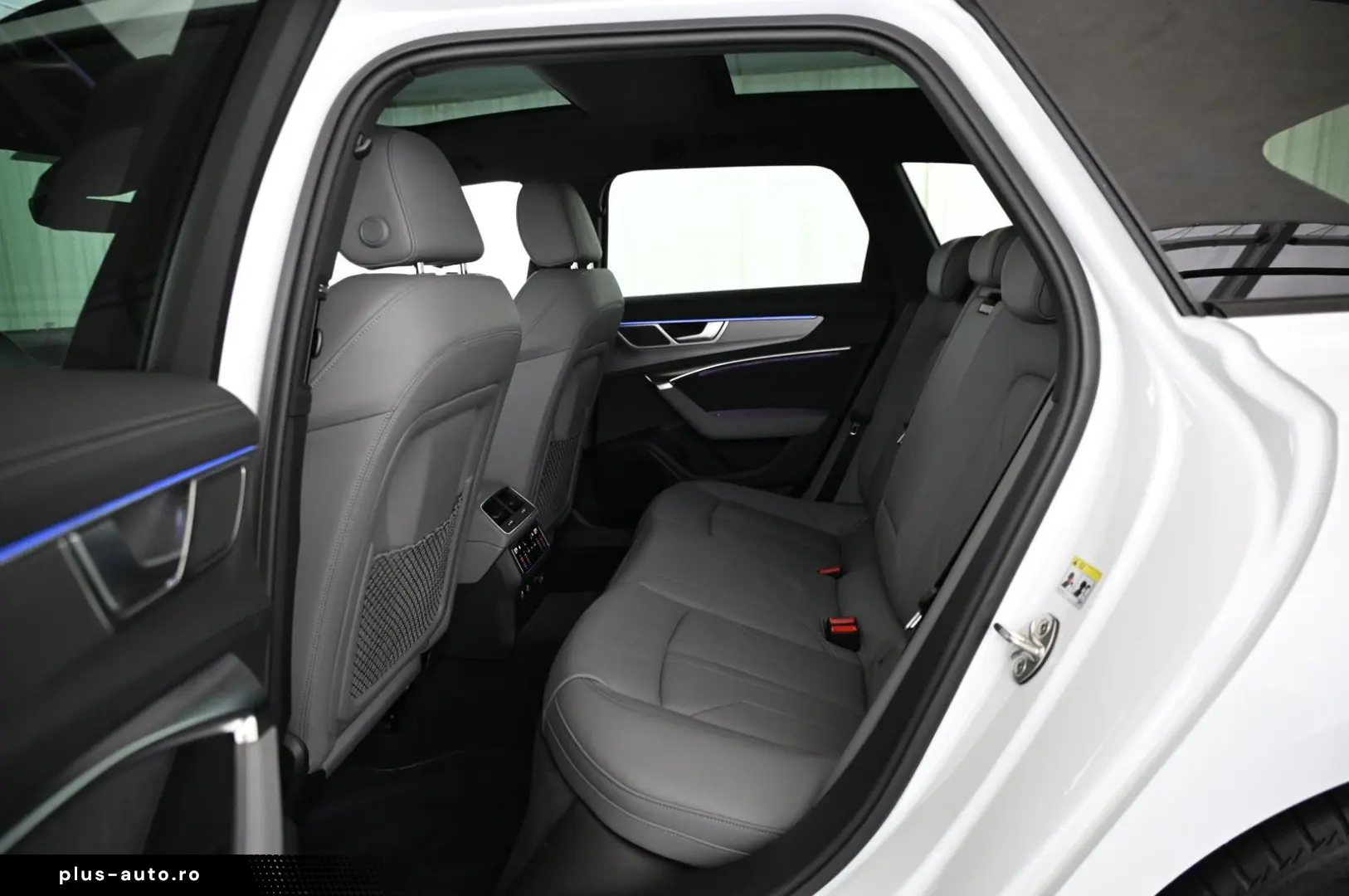 AUDI A6 Avant 50 TFSIe qr. S-Line  H-UP PANO AHK 19