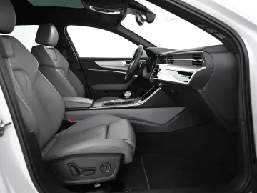 AUDI A6 Avant 50 TFSIe qr. S-Line  H-UP PANO AHK 19