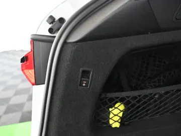 AUDI A6 Avant 50 TFSIe qr. S-Line  H-UP PANO AHK 19