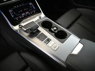 AUDI A6 Avant 50 TFSIe qr. S-Line  BLACK-PACK PANO 19