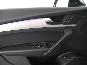 AUDI Q5 50 TFSIe quattro S-Line  MATRIX MMI  PANO 19