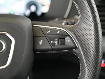 AUDI Q5 50 TFSIe quattro S-Line  MATRIX MMI  PANO 19