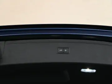 AUDI Q5 50 TFSIe quattro S-Line  MATRIX MMI  PANO 19