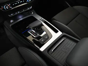 AUDI Q5 Sportback 55 TFSIe qr. S-Line  MATRIX PANO 19