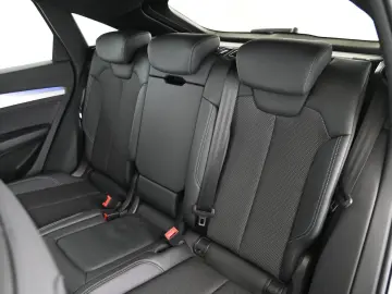 AUDI Q5 Sportback 55 TFSIe qr. S-Line  MATRIX PANO 19