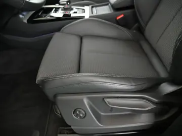 AUDI Q5 Sportback 55 TFSIe qr. S-Line  MATRIX PANO 19