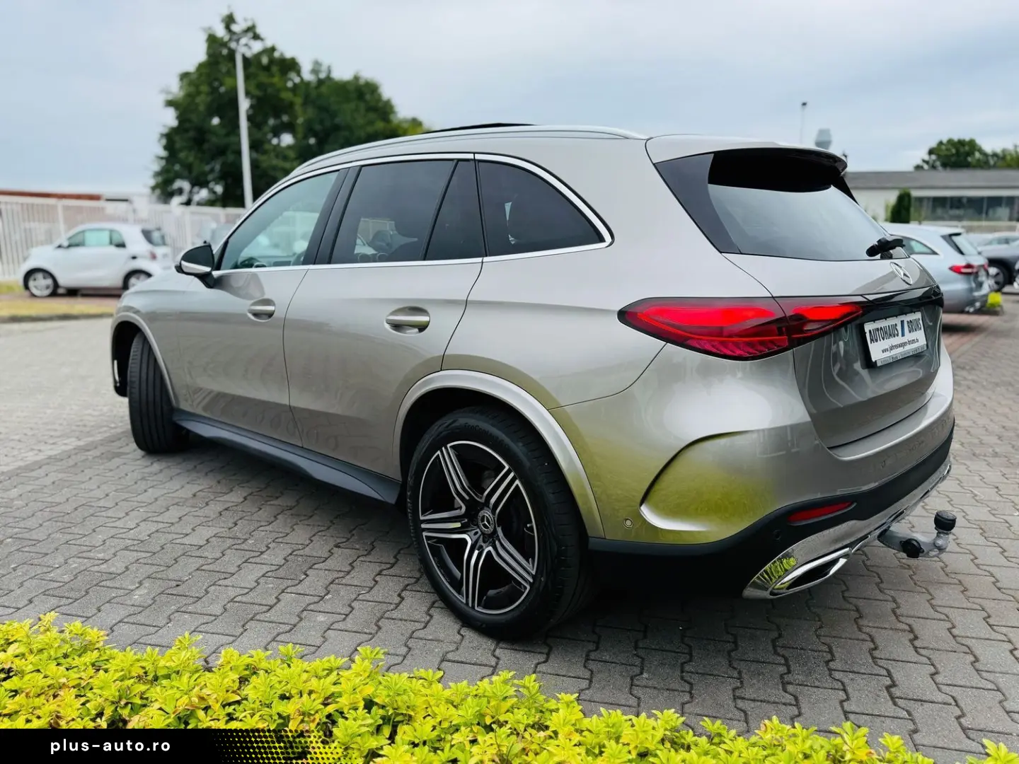 MERCEDES-BENZ GLC 300 d 4M  AMG  360   AHK  Panodach  Standh