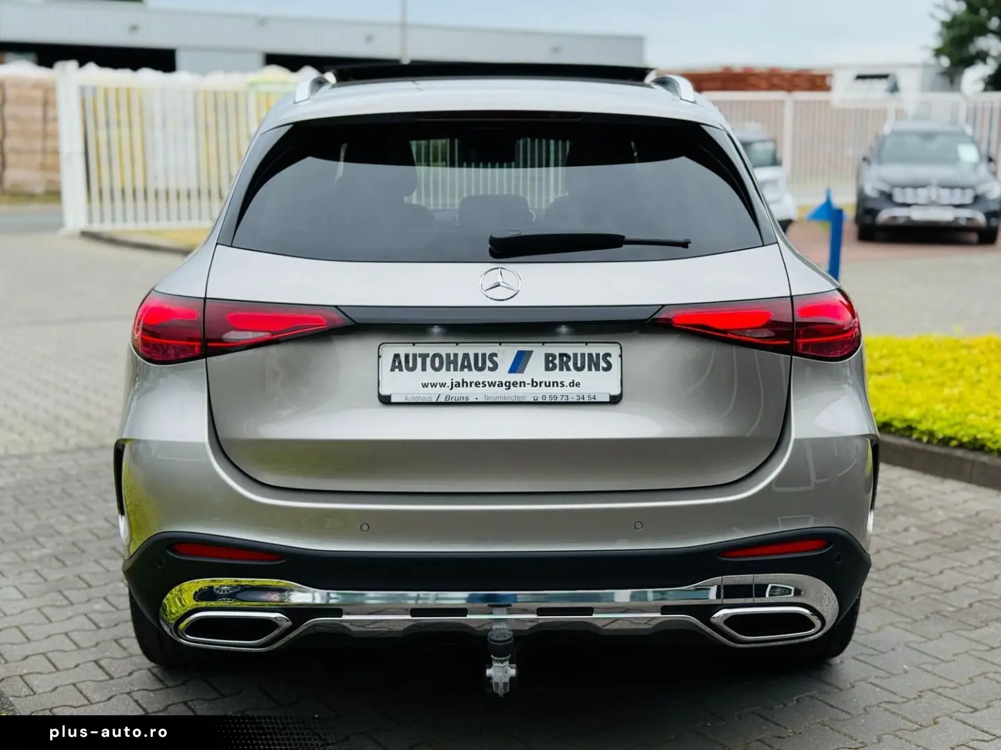 MERCEDES-BENZ GLC 300 d 4M  AMG  360   AHK  Panodach  Standh