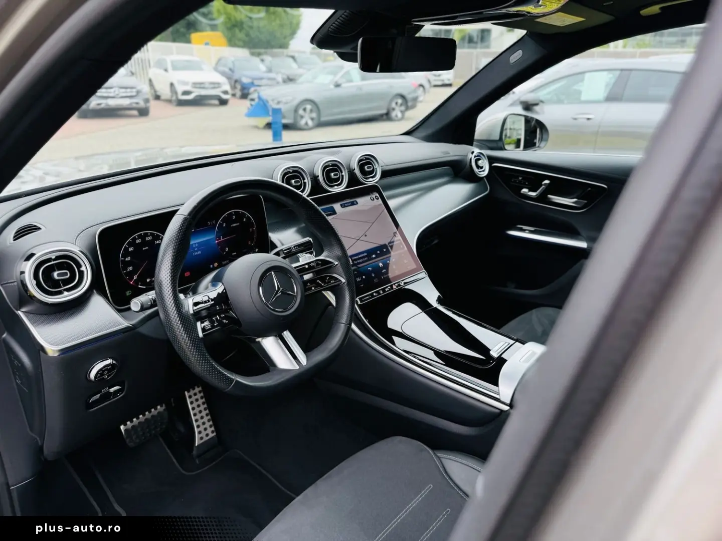 MERCEDES-BENZ GLC 300 d 4M  AMG  360   AHK  Panodach  Standh