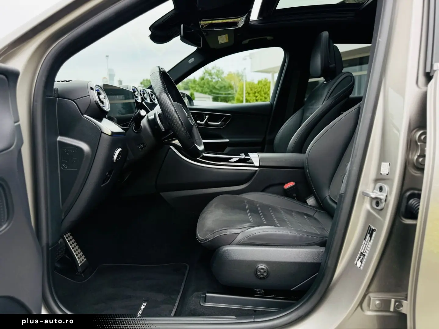 MERCEDES-BENZ GLC 300 d 4M  AMG  360   AHK  Panodach  Standh