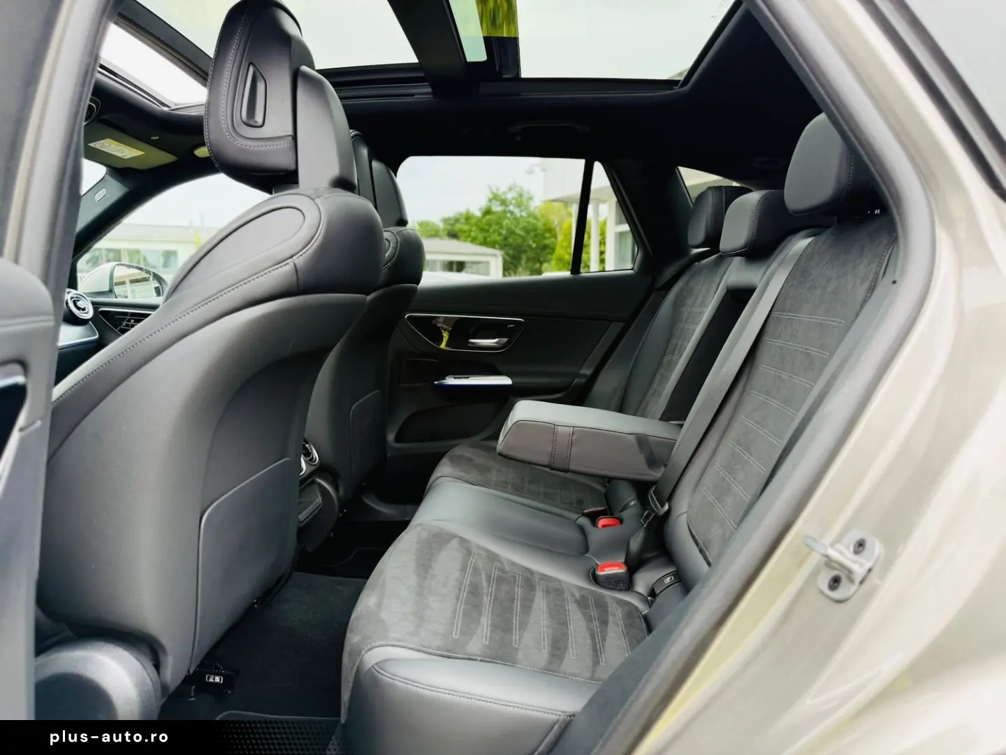 MERCEDES-BENZ GLC 300 d 4M  AMG  360   AHK  Panodach  Standh