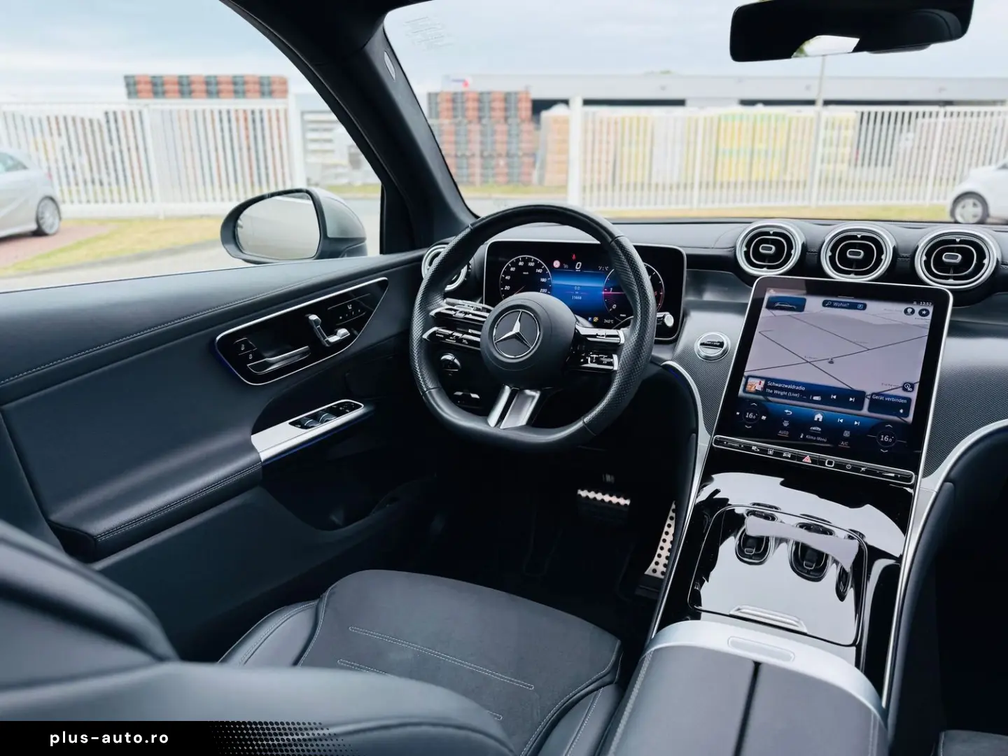 MERCEDES-BENZ GLC 300 d 4M  AMG  360   AHK  Panodach  Standh