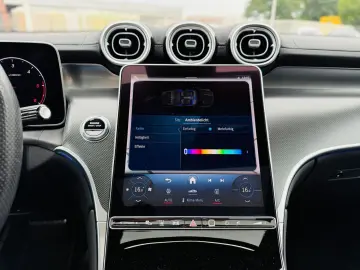 MERCEDES-BENZ GLC 300 d 4M  AMG  360   AHK  Panodach  Standh