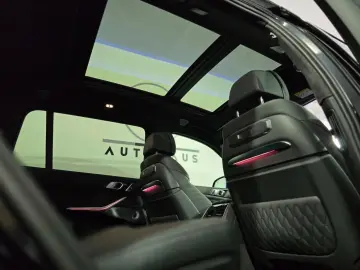 BMW X7xDrive 40d M Sport CARBON KRISTALL ICONIC GLOW