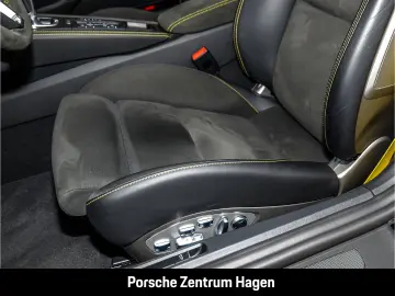 PORSCHE 718 Spyder BOSE Rückfahrkamera  Sportabgas LED