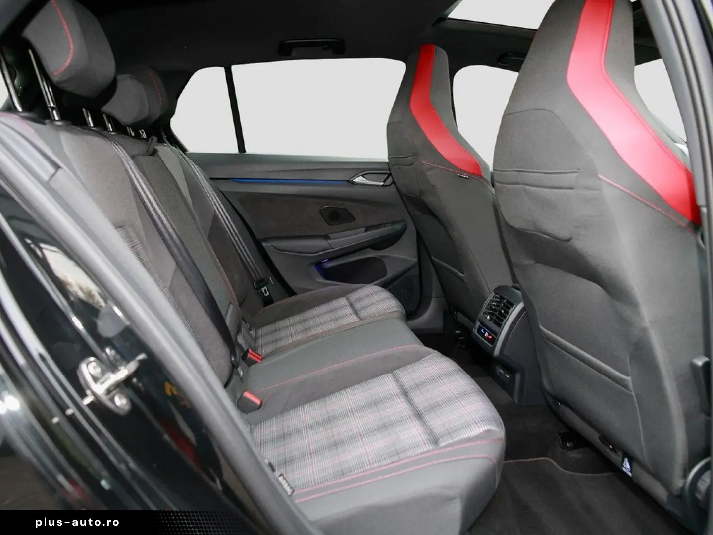 VW Golf GTI 2.0 TSI DSG Black Style AHK  RFK  Pano.