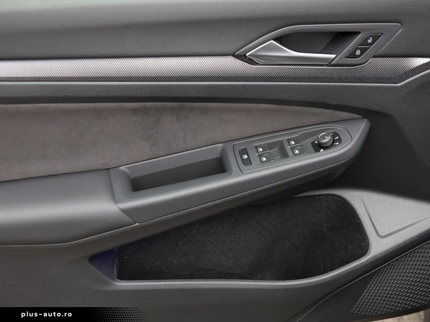 VW Golf GTI 2.0 TSI DSG Black Style AHK  RFK  Pano.