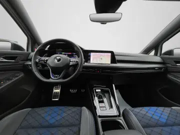 VW Golf VIII Variant R 2.0 TSI DSG MATRIX AHK BLACK