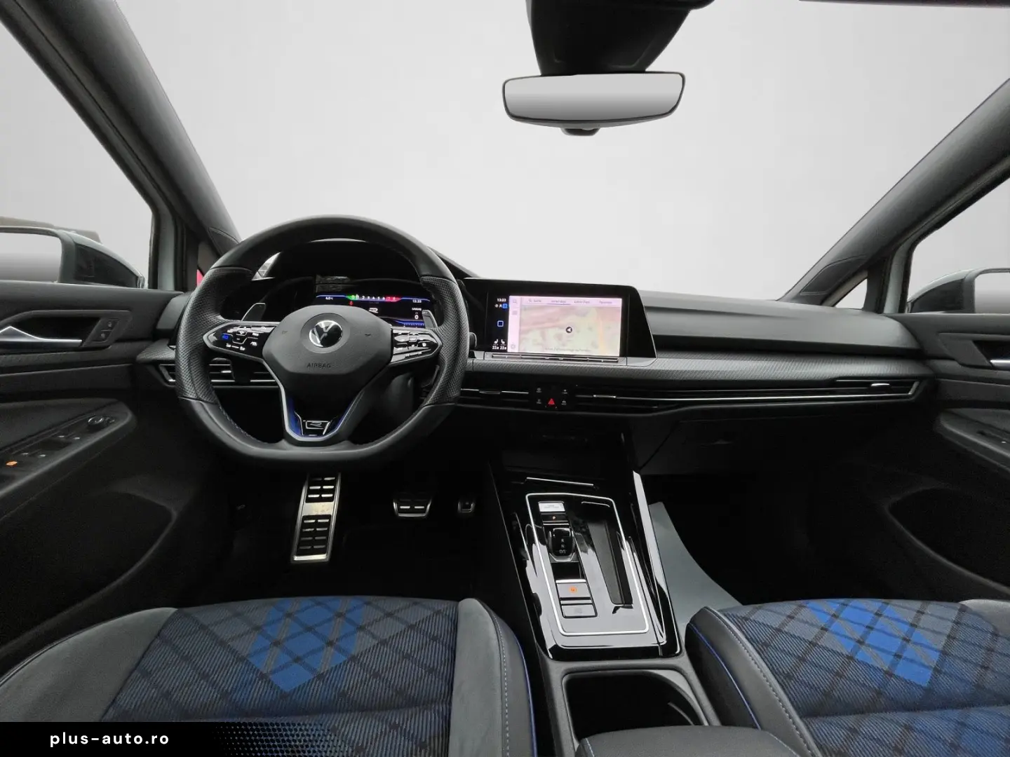 VW Golf VIII Variant R 2.0 TSI DSG MATRIX AHK BLACK