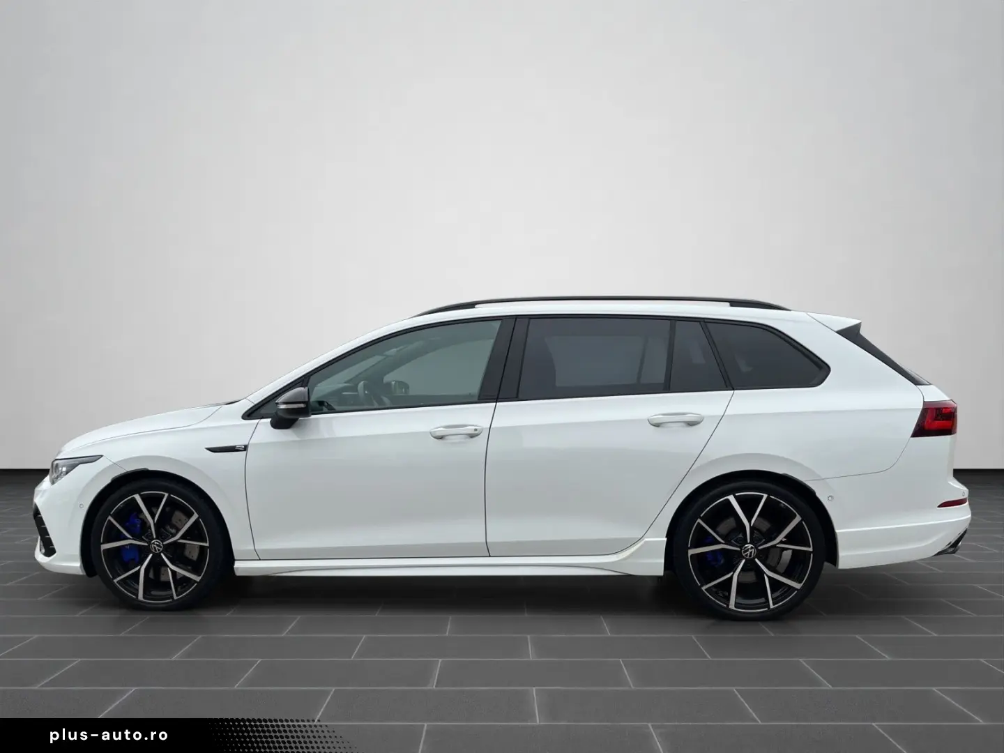 VW Golf VIII Variant R 2.0 TSI DSG MATRIX AHK BLACK