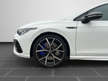 VW Golf VIII Variant R 2.0 TSI DSG MATRIX AHK BLACK