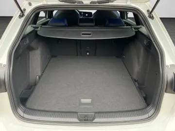 VW Golf VIII Variant R 2.0 TSI DSG MATRIX AHK BLACK