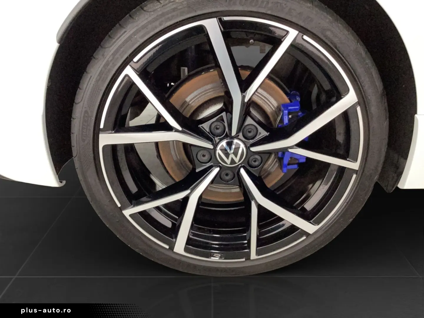 VW Golf R BLACK STYLE LM19 SIDE-ASSIST NAVI DCC LED