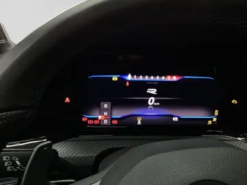 VW Golf R BLACK STYLE LM19 SIDE-ASSIST NAVI DCC LED