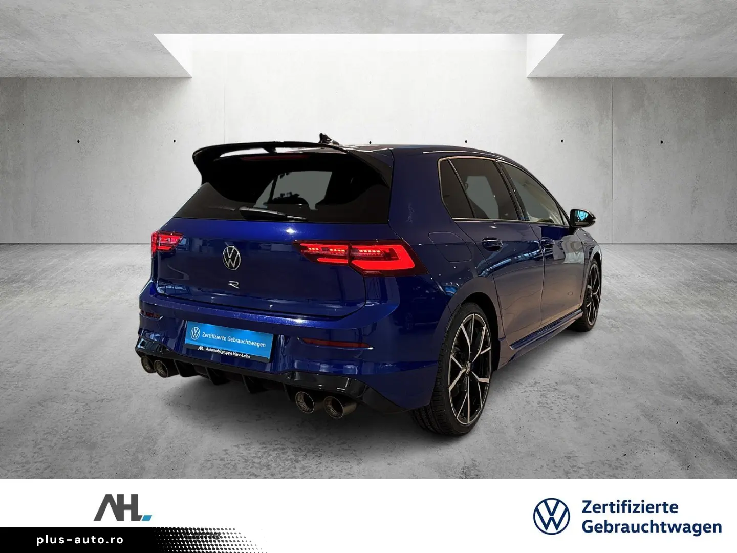 VW Golf VIII 2.0 TSI R 4M Panorama IQ.Light RFK Akr