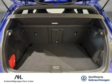 VW Golf VIII 2.0 TSI R 4M Panorama IQ.Light RFK Akr