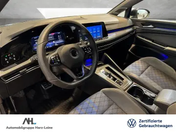 VW Golf VIII 2.0 TSI R 4M Panorama IQ.Light RFK Akr