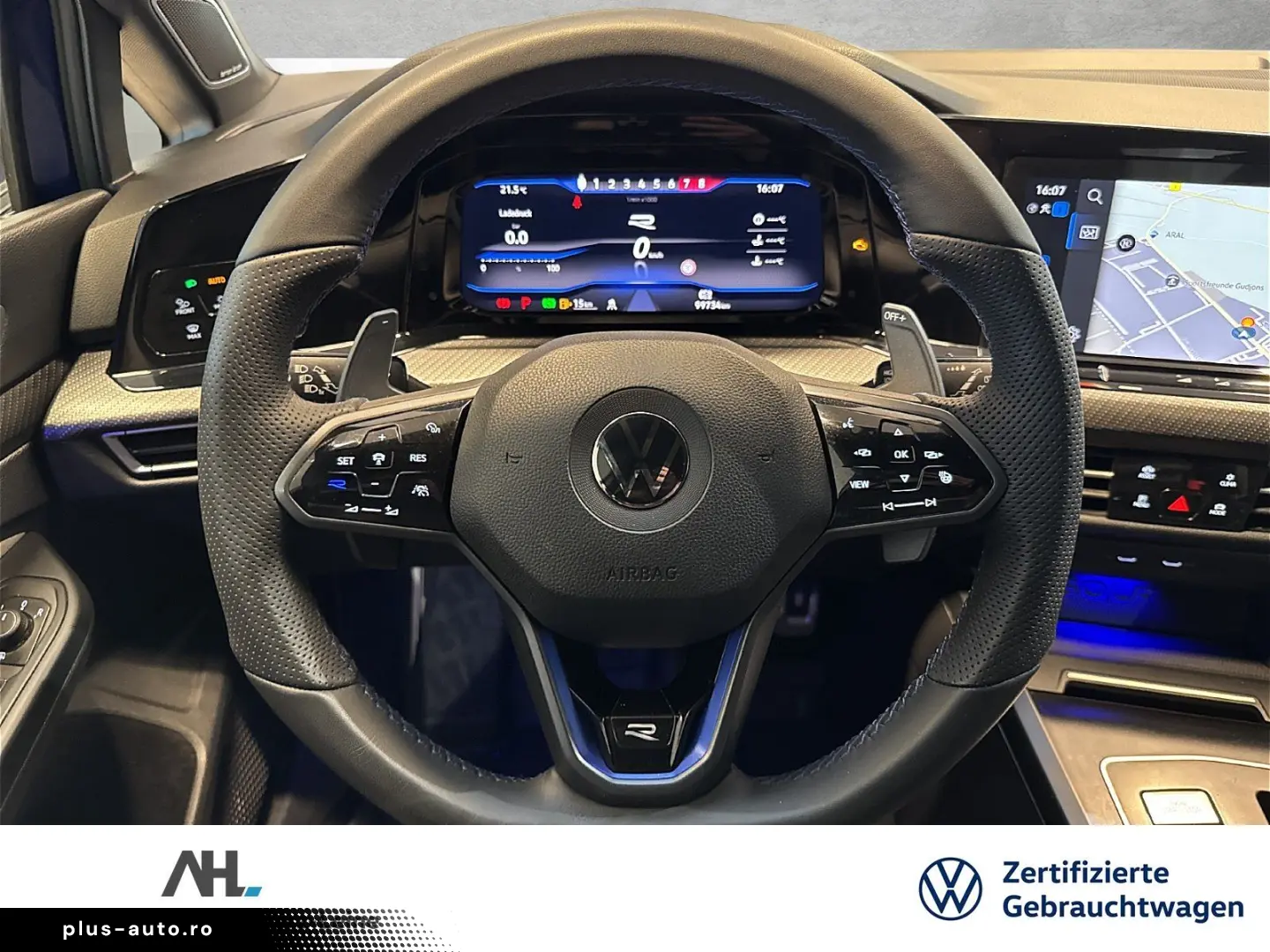 VW Golf VIII 2.0 TSI R 4M Panorama IQ.Light RFK Akr