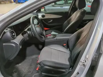 MERCEDES-BENZ E 220 d ALLRAD