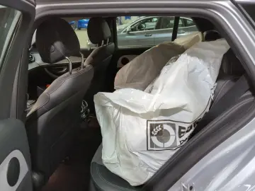 MERCEDES-BENZ E 220 d ALLRAD