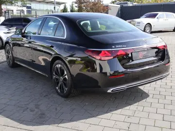 MERCEDES-BENZ E 300 de 4Matic Avantgarde