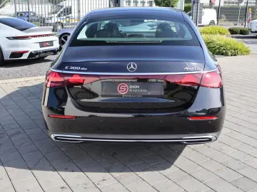 MERCEDES-BENZ E 300 de 4Matic Avantgarde